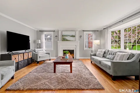 $950,000 | 1747 Jennings Road, Fairfield, CT 06824