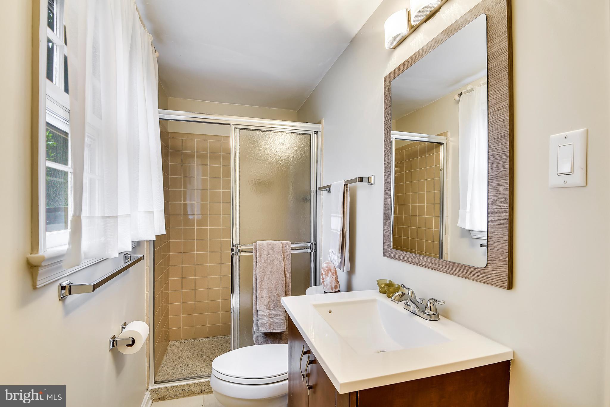6305 Redwing Road Bethesda, MD 20817 - Photo 22 of 30 Bath, adjacent to 4th Bedroom