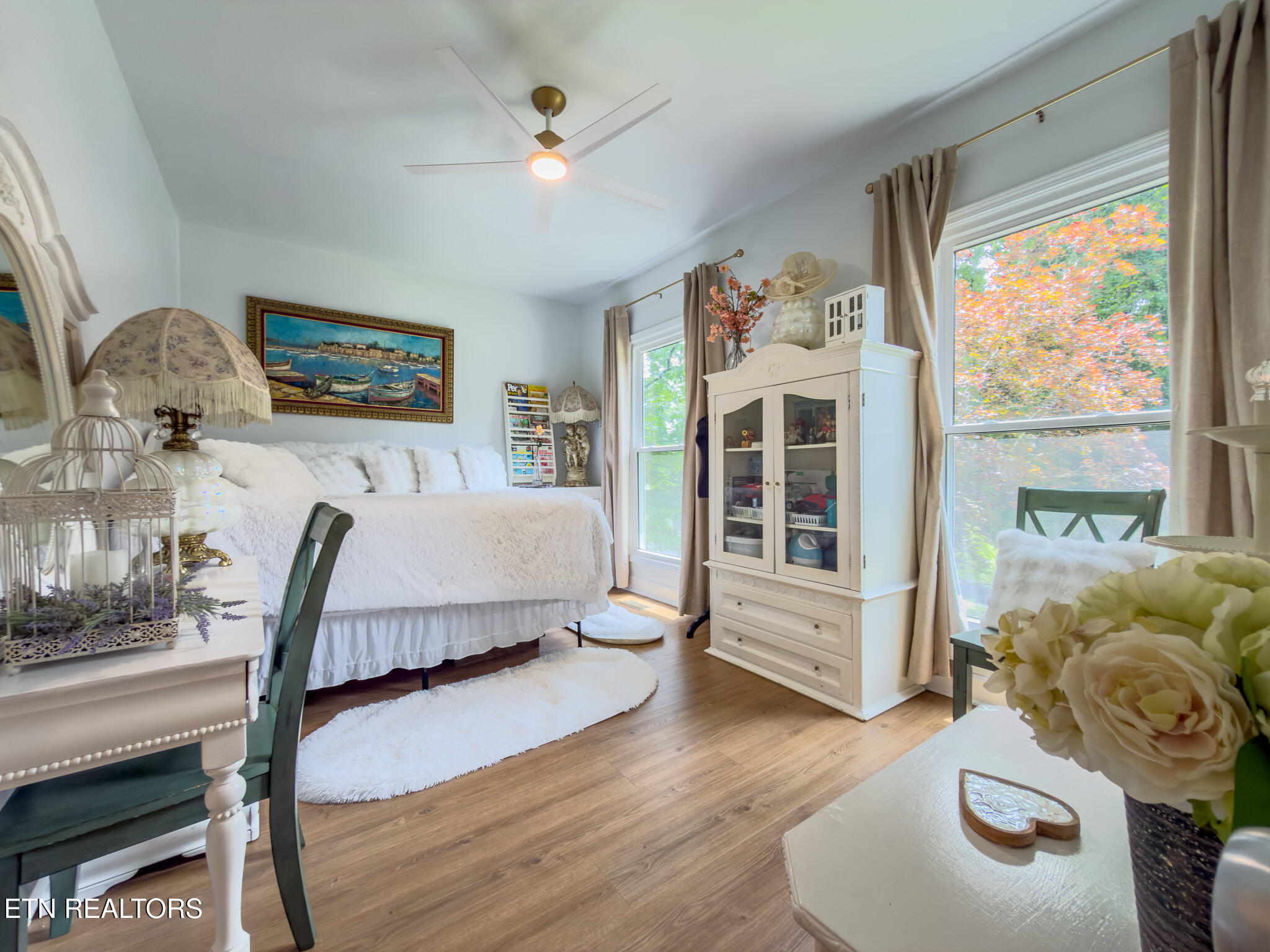 178 Chahyga Way Loudon, TN 37774 - Photo 23 of 38 Guest Bedroom