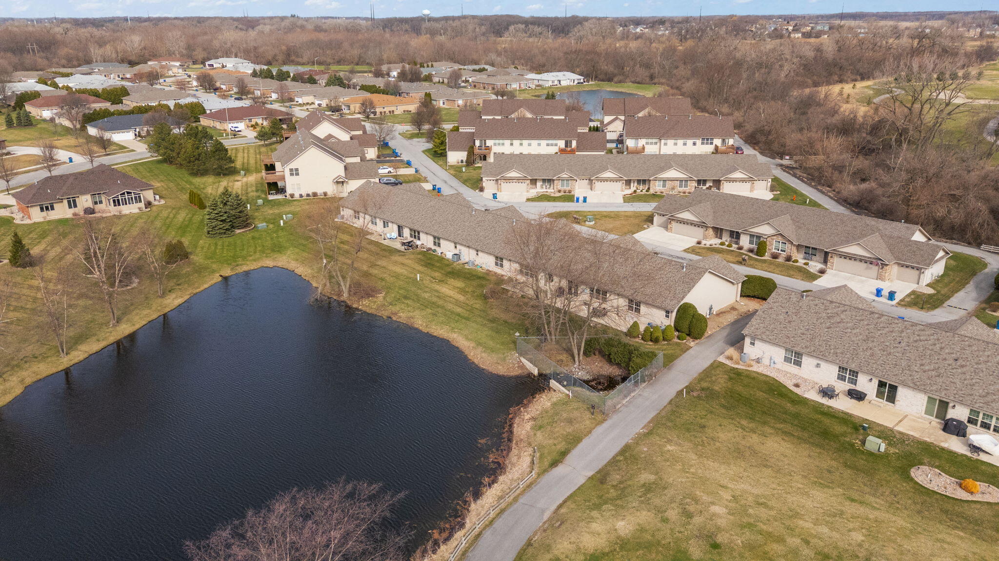 901 Veterans Lane Crown Point, IN 46307 - Photo 33 of 40 an aerial view of a house