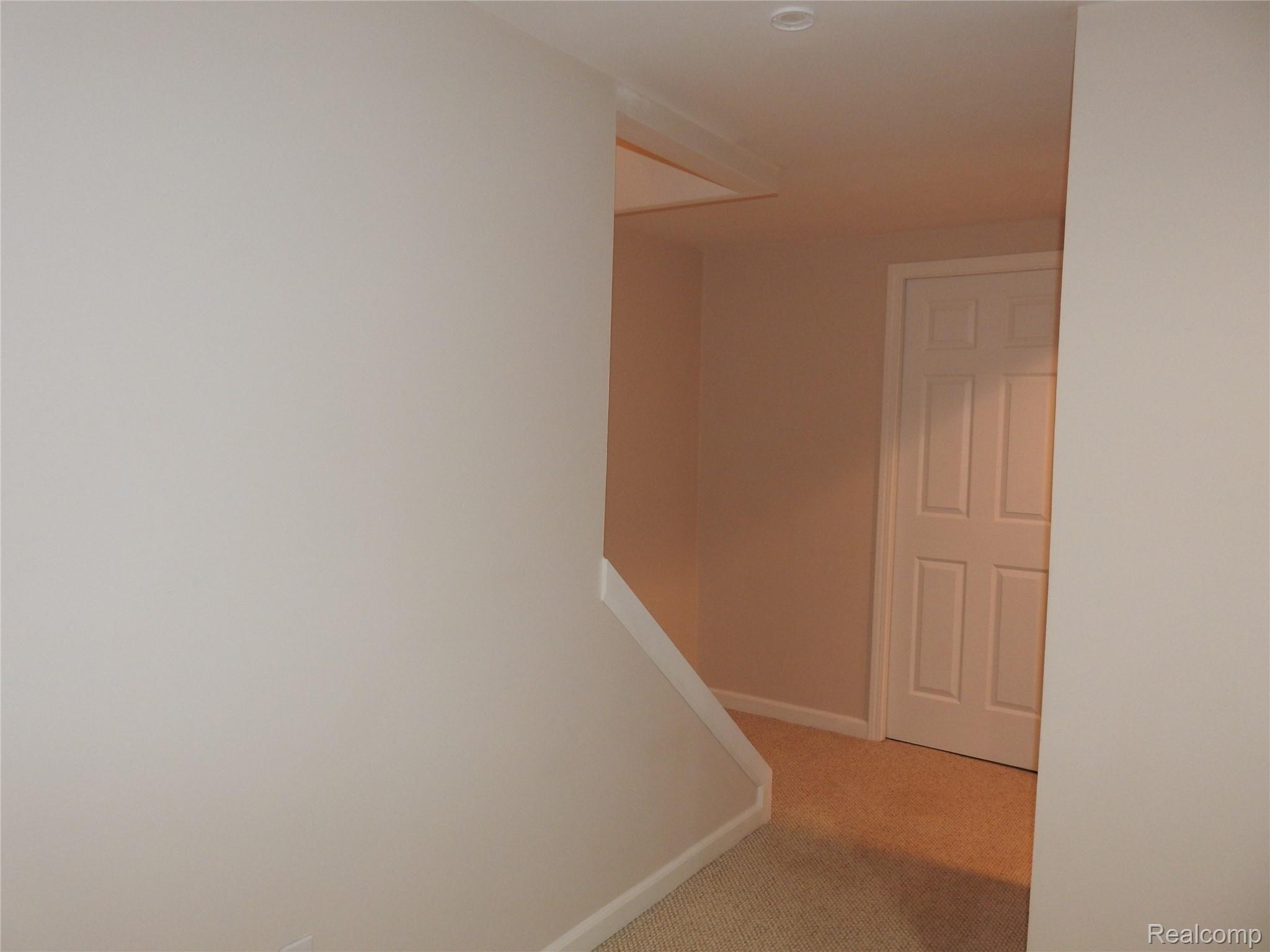 1297 Lamplighter Lane Rochester, MI 48306 - Photo 29 of 32 DSCN0383 (1).JPG