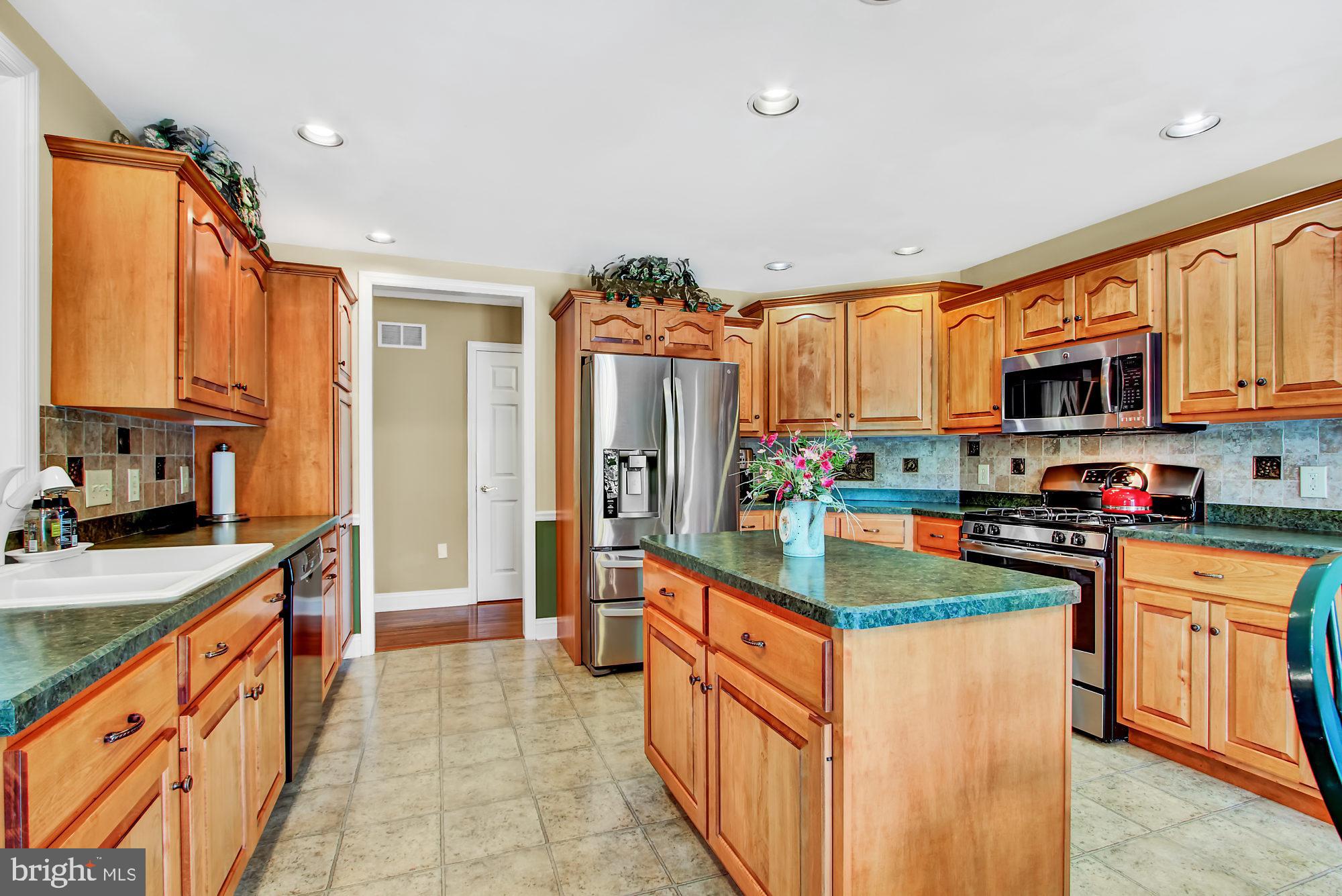 540 Campbell Road York, PA 17402 - Photo 8 of 26 Gallery Image 8