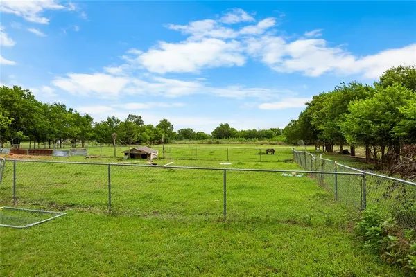 $239,900 | 532 Calvery Eskew Road, Mart, TX 76664