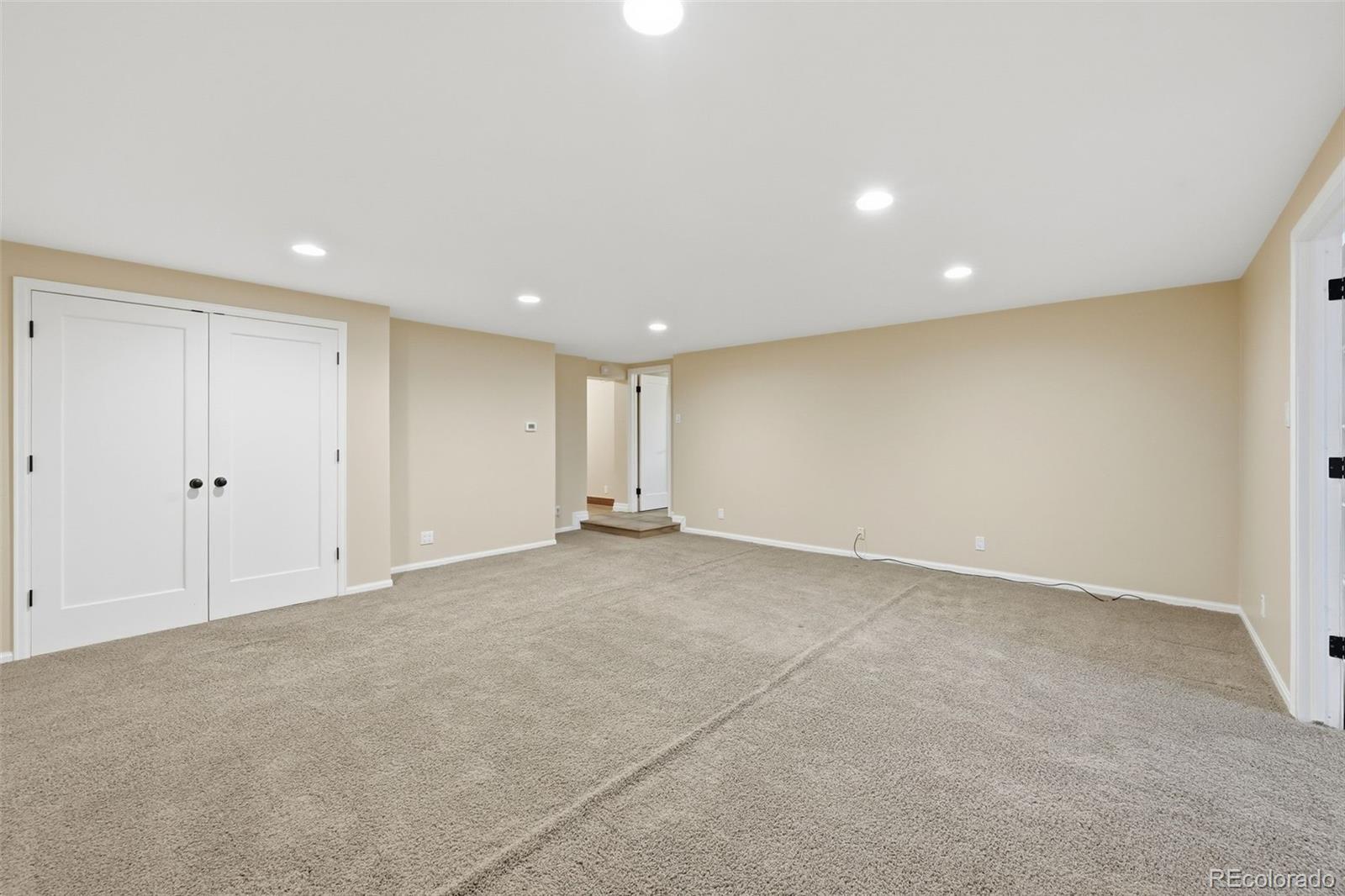 2002 West Ridge Road Littleton, CO 80120 - Photo 22 of 50 a view of an empty room