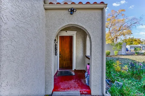 $935,000 | 2002 West Ridge Road, Littleton, CO 80120