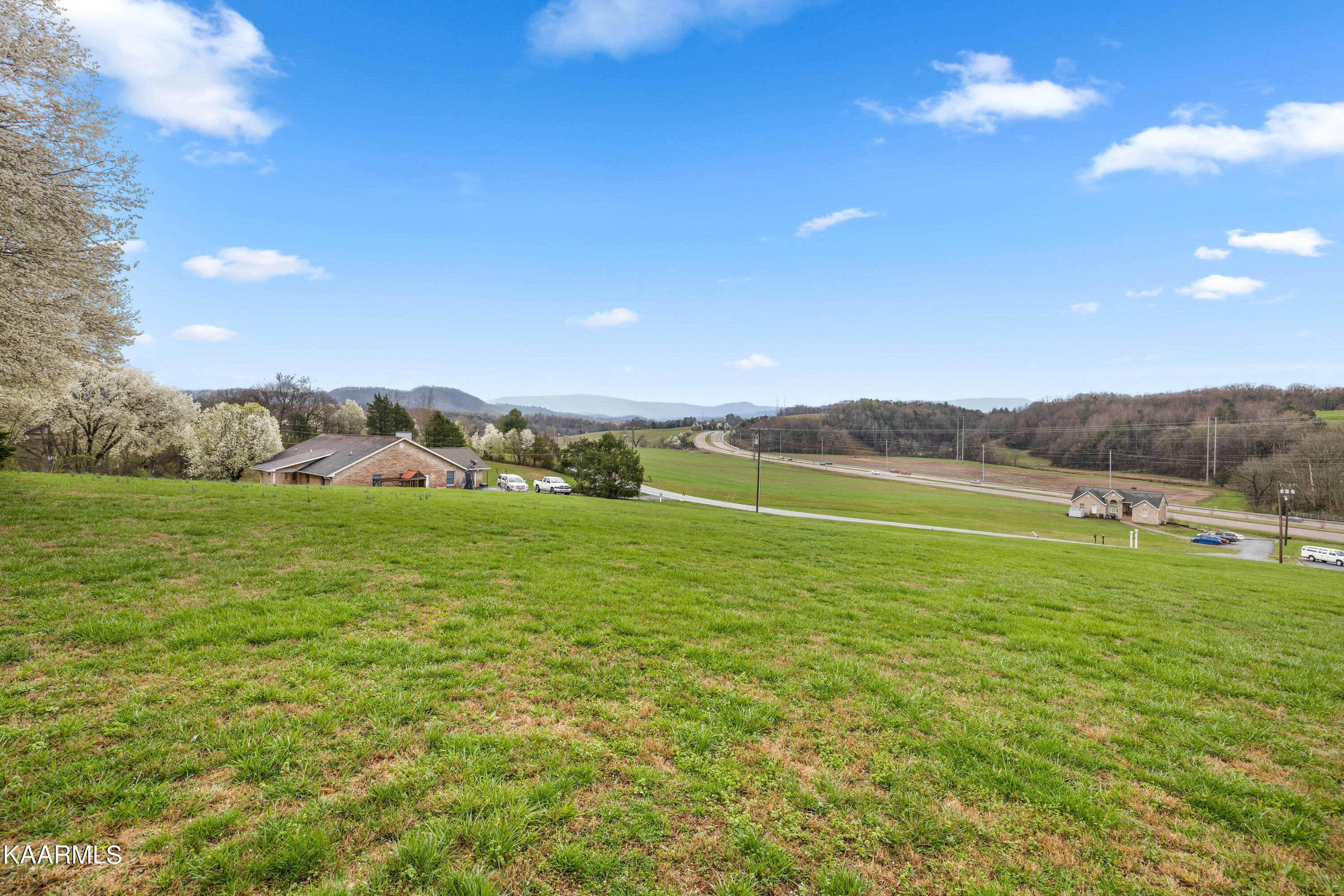 1432 Middle Creek Road Sevierville, TN 37862 - Photo 28 of 47 Positive Perceptions-36