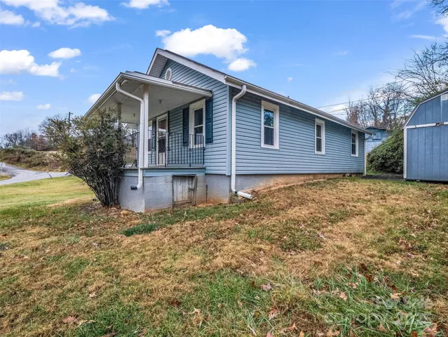 $389,000 | 120 Maple Ridge Road, Candler, NC 28715