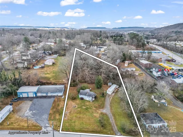 $389,000 | 120 Maple Ridge Road, Candler, NC 28715