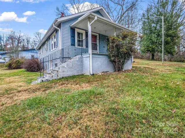 $389,000 | 120 Maple Ridge Road, Candler, NC 28715