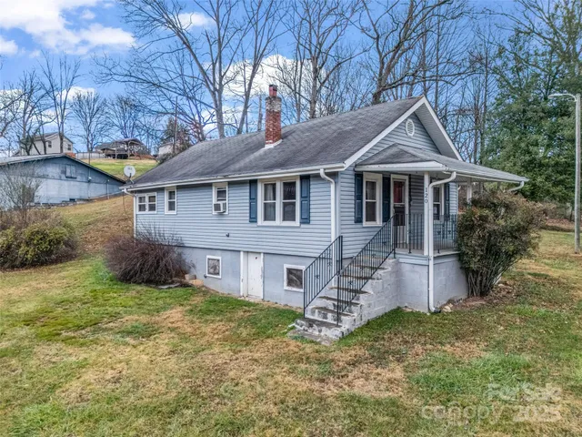 $389,000 | 120 Maple Ridge Road, Candler, NC 28715