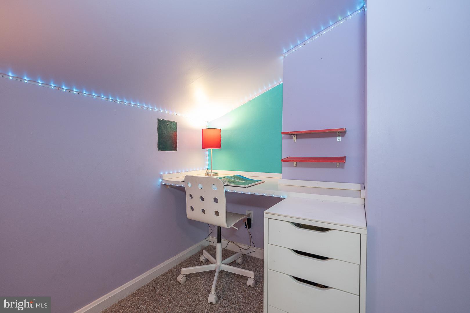 603 South Devon Avenue Wayne, PA 19087 - Photo 18 of 34 Built in desk uses space effciently