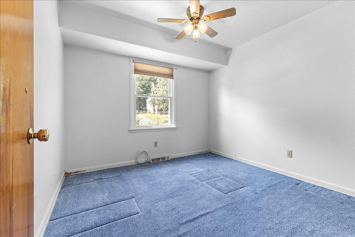 3920 Meadowlark Road Roanoke, VA 24018 - Photo 11 of 33 24-3920 Meadowlark Rd-31k