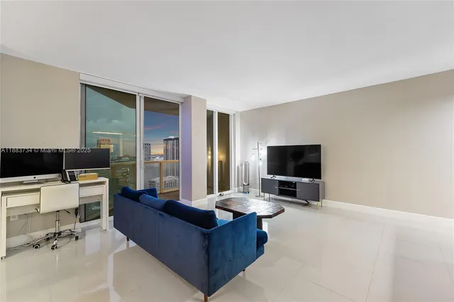 $4,600 | 244 Biscayne Boulevard, Unit 3609, Miami, FL 33132