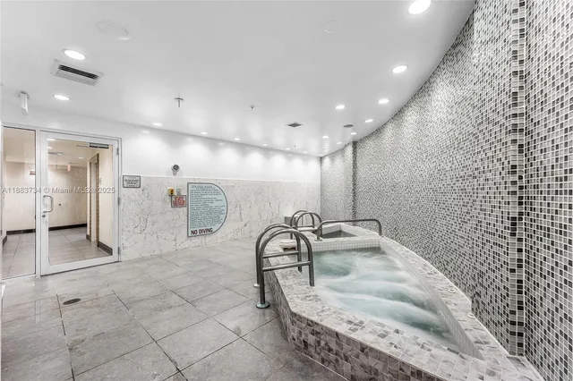 $4,600 | 244 Biscayne Boulevard, Unit 3609, Miami, FL 33132