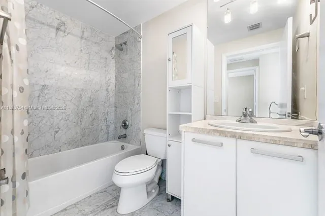 $4,600 | 244 Biscayne Boulevard, Unit 3609, Miami, FL 33132