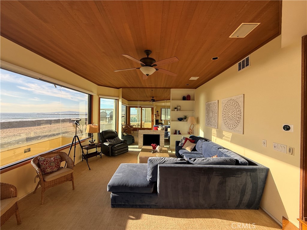 72 Surfside Avenue, Unit A Surfside, CA 90743 - Photo 18 of 51