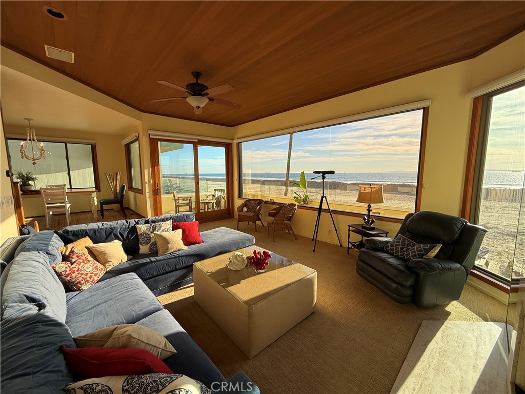 72 Surfside Avenue, Unit A Surfside, CA 90743 - Photo 21 of 51