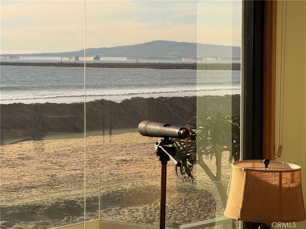 72 Surfside Avenue, Unit A Surfside, CA 90743 - Photo 22 of 51