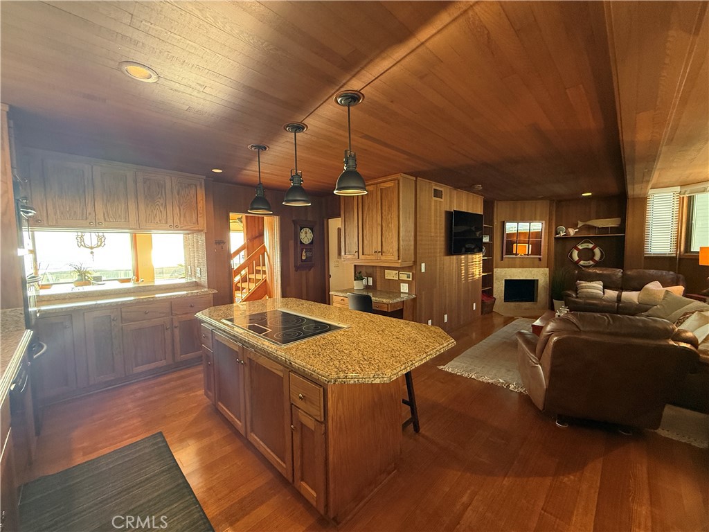 72 Surfside Avenue, Unit A Surfside, CA 90743 - Photo 29 of 51