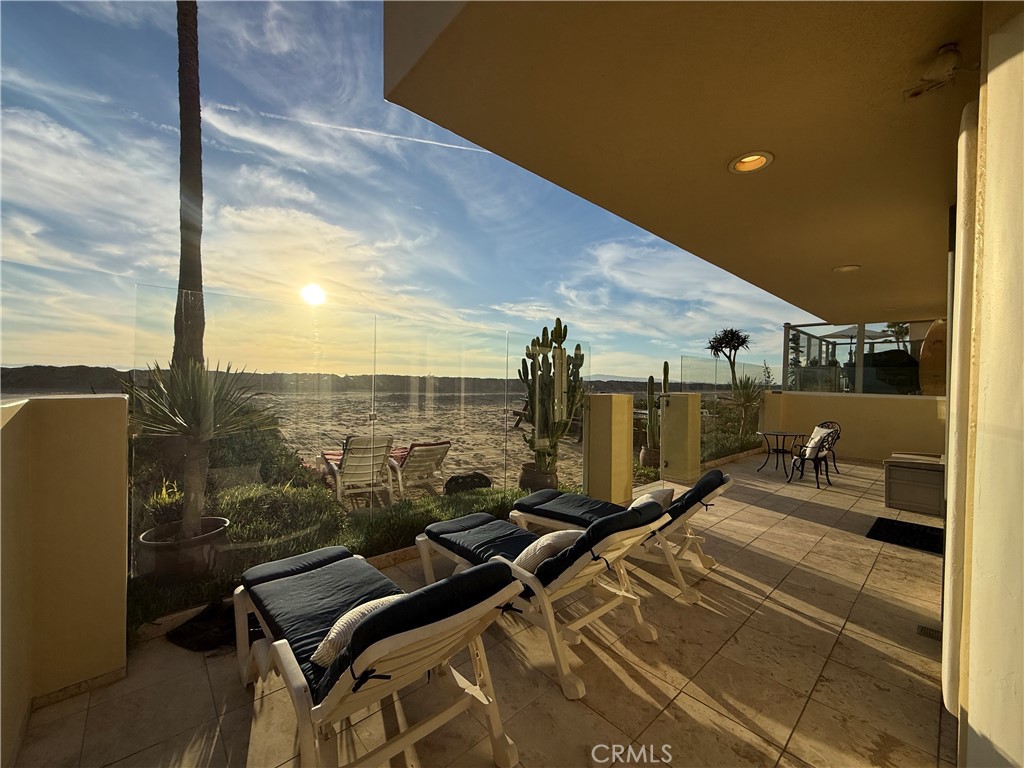 72 Surfside Avenue, Unit A Surfside, CA 90743 - Photo 4 of 51