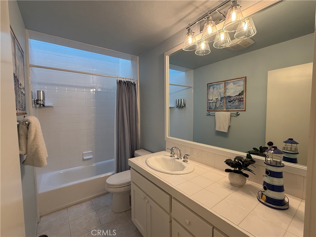 72 Surfside Avenue, Unit A Surfside, CA 90743 - Photo 41 of 51