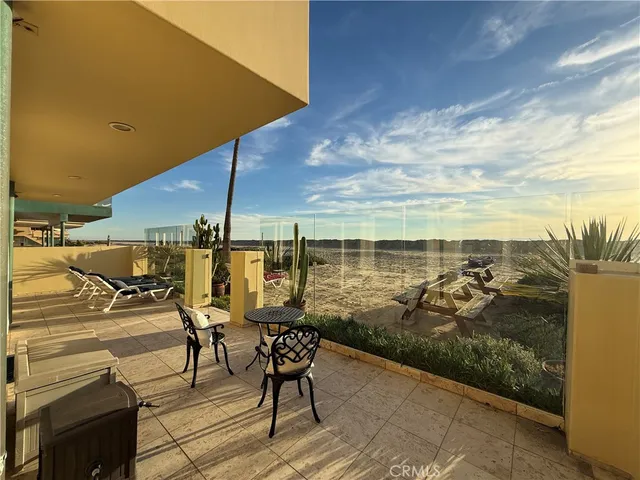 $14,500 | 72 Surfside Avenue, Unit A, Surfside, CA 90743