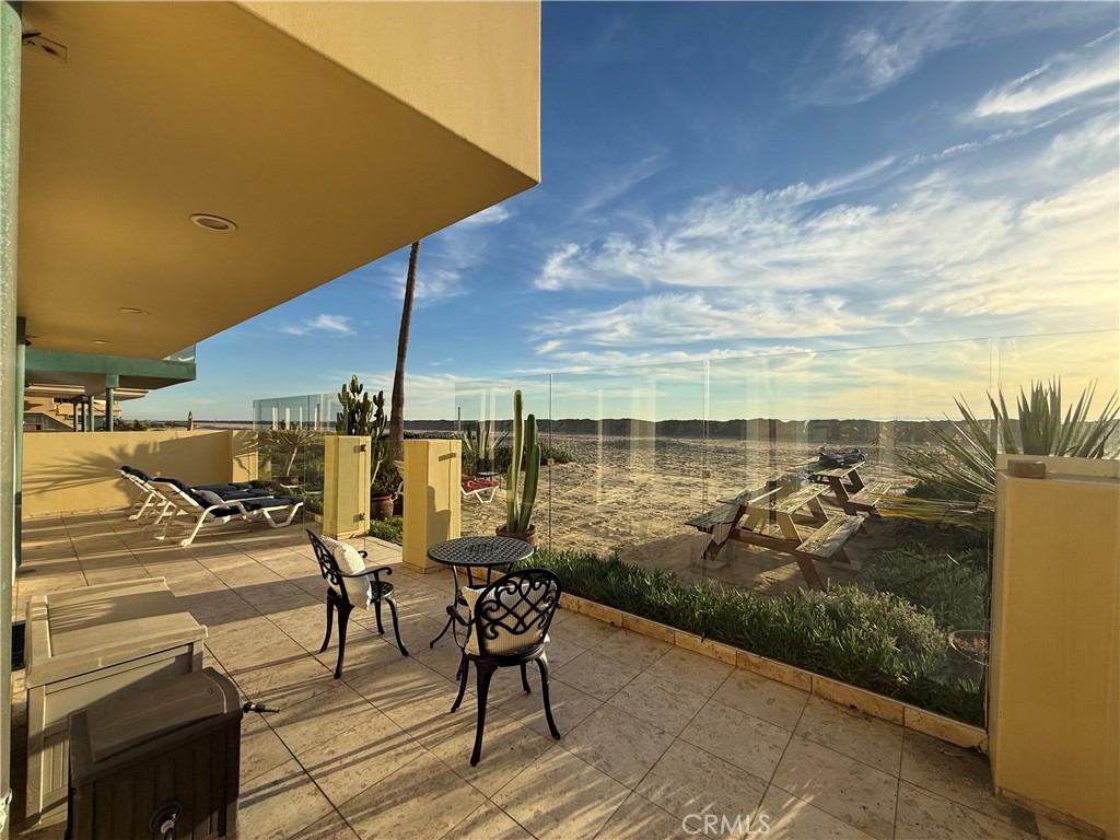 72 Surfside Avenue, Unit A Surfside, CA 90743 - Photo 5 of 51