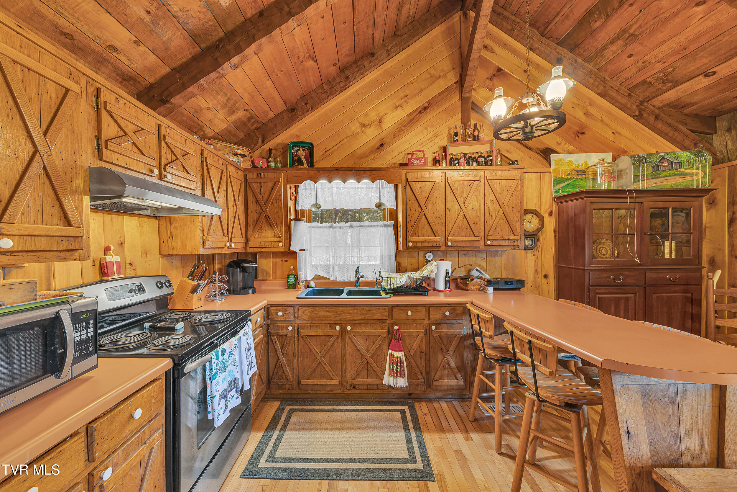 4379 Pine Orchard Road Butler, TN 37640 - Photo 13 of 57 13_33