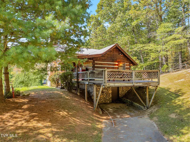 $679,000 | 4379 Pine Orchard Road, Butler, TN 37640