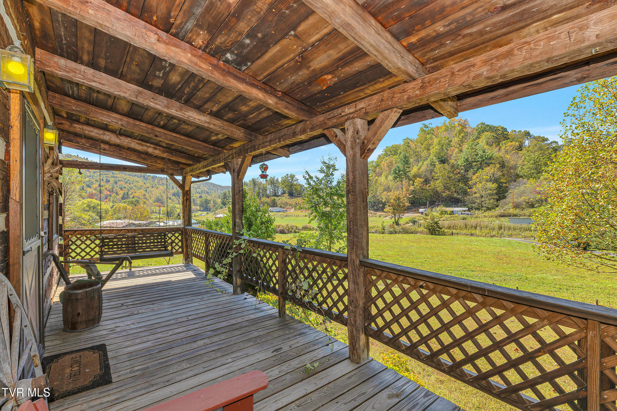 4379 Pine Orchard Road Butler, TN 37640 - Photo 7 of 57 31_51