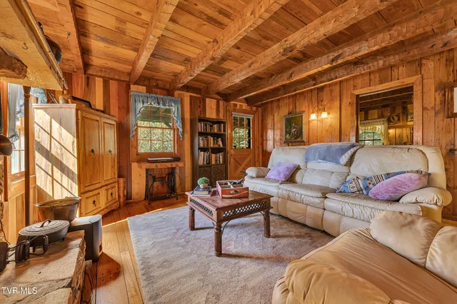 $679,000 | 4379 Pine Orchard Road, Butler, TN 37640