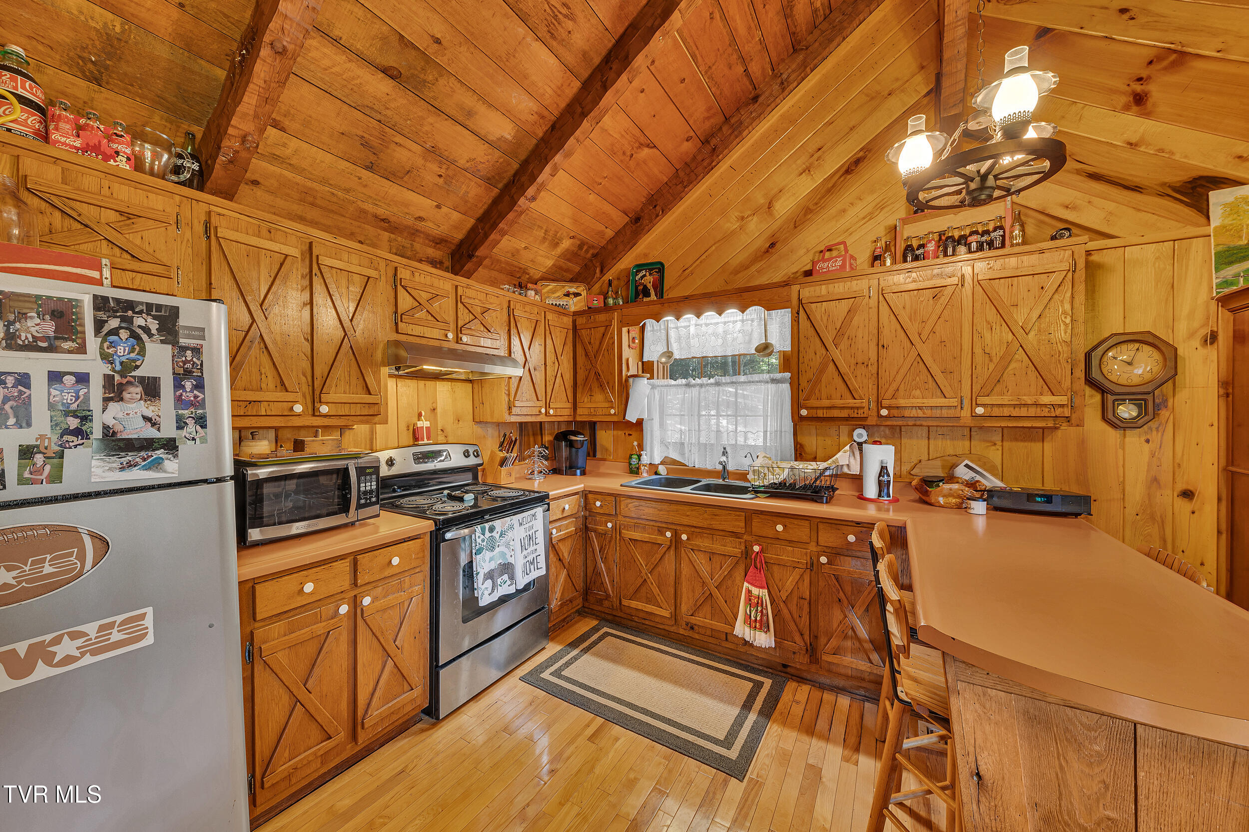 4379 Pine Orchard Road Butler, TN 37640 - Photo 10 of 57 10_30