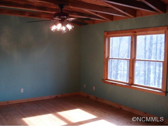 285 Log Cabin Ridge Marshall, NC 28753 - Photo 19 of 23 Gallery Image 19