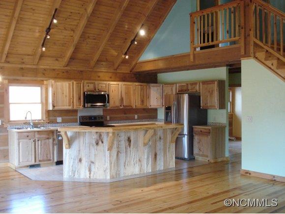 285 Log Cabin Ridge Marshall, NC 28753 - Photo 10 of 23 Gallery Image 10