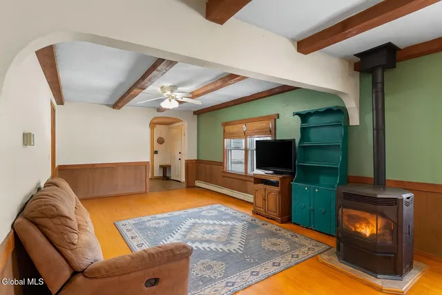 $215,000 | 11 Troy Street, Fort Johnson, NY 12070