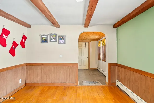 $215,000 | 11 Troy Street, Fort Johnson, NY 12070