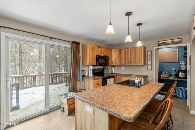 $215,000 | 11 Troy Street, Fort Johnson, NY 12070