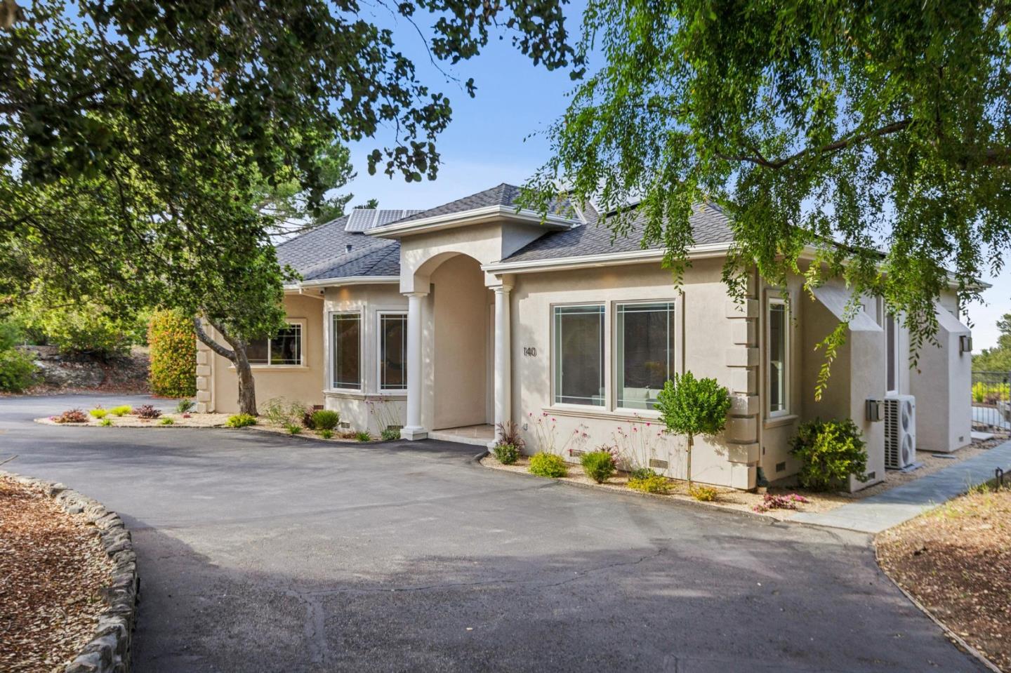 140 Ridgeway Road Woodside, CA 94062 - Photo 4 of 69