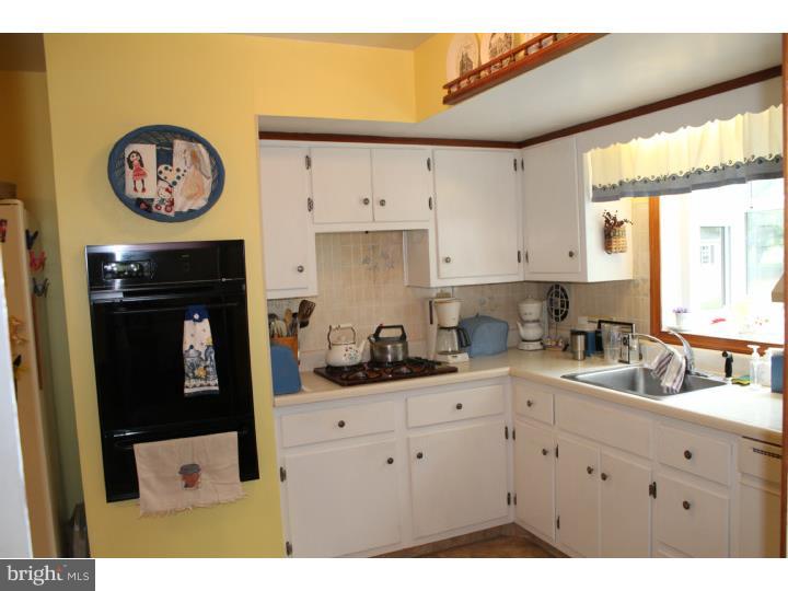 34 Cherokee Road Doylestown, PA 18901 - Photo 6 of 20 Gallery Image 6