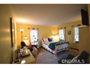 3211 Hunting Country Road Tryon, NC 28782 - Photo 9 of 24 Gallery Image 9