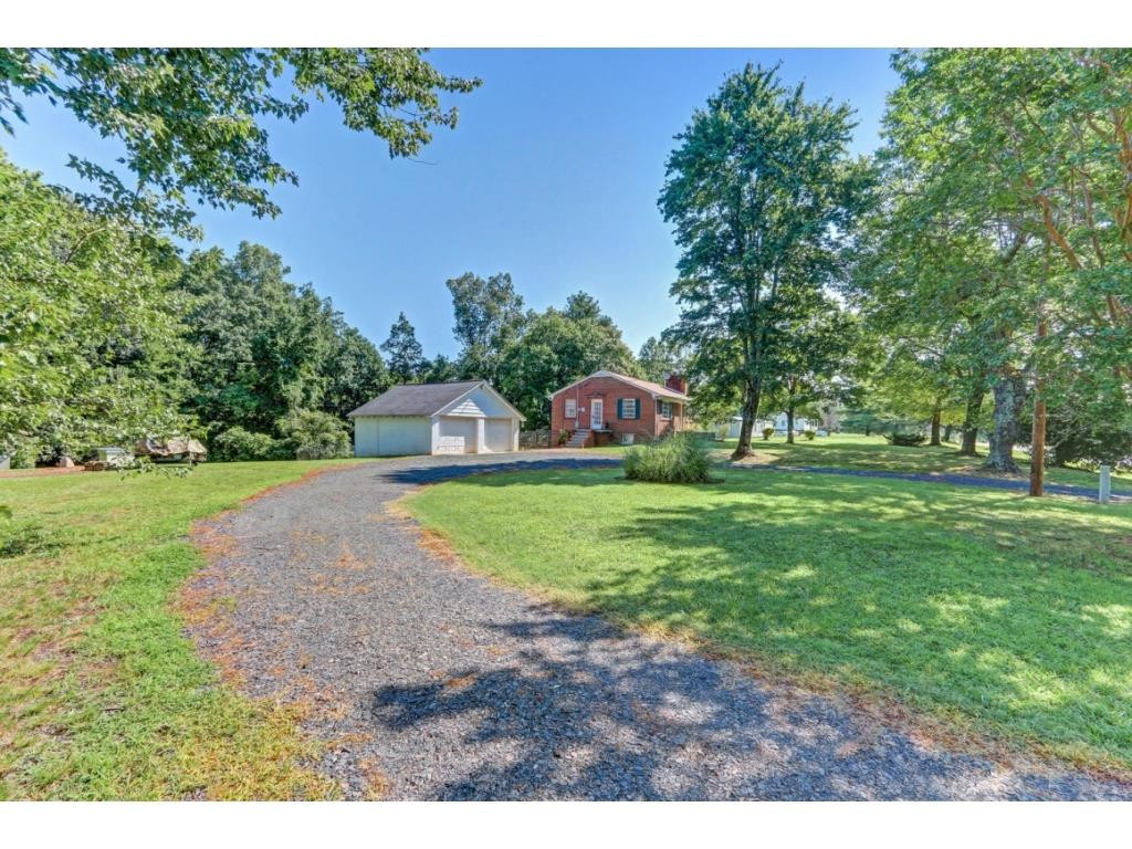 253 Cherry Grove Road Reidsville, NC 27320 - Photo 2 of 24 Gallery Image 2