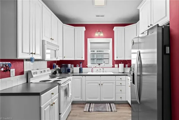 $325,000 | 132 Sterling Point Court, Winston-Salem, NC 27104