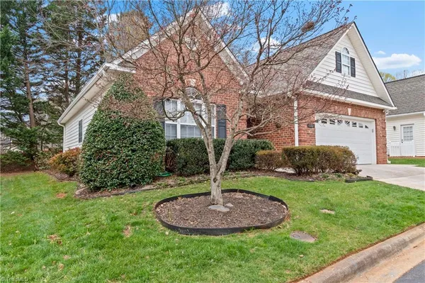 $325,000 | 132 Sterling Point Court, Winston-Salem, NC 27104