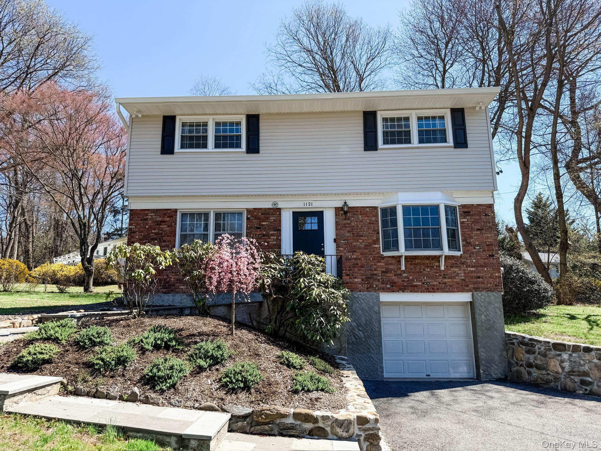 1131 Dobbs Ferry Rd