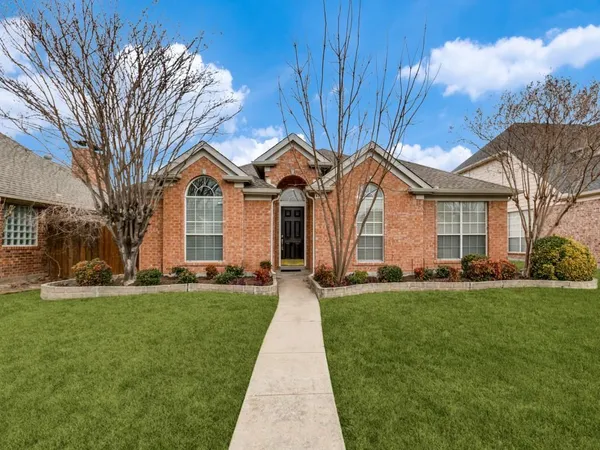 $2,800 | 4801 Holly Berry Drive, Plano, TX 75093