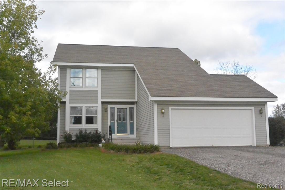 7361 Burpee Road Grand Blanc, MI 48439 - Photo 1 of 37 DSC_2609.JPG