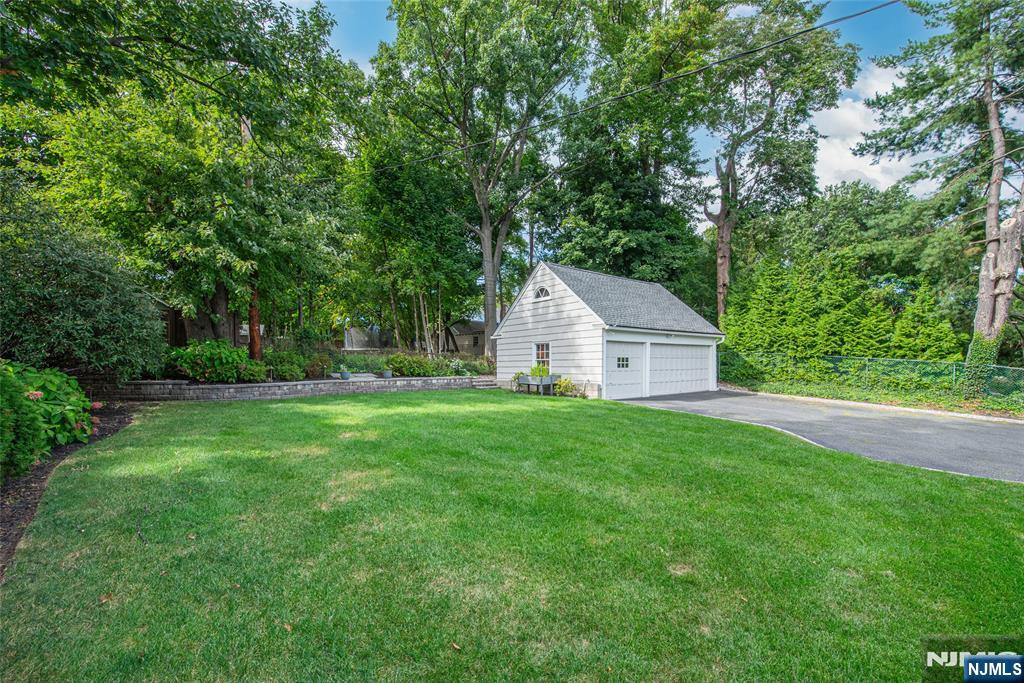 486 Ridgewood Avenue Glen Ridge, NJ 07028 - Photo 43 of 46 Gallery Image 43