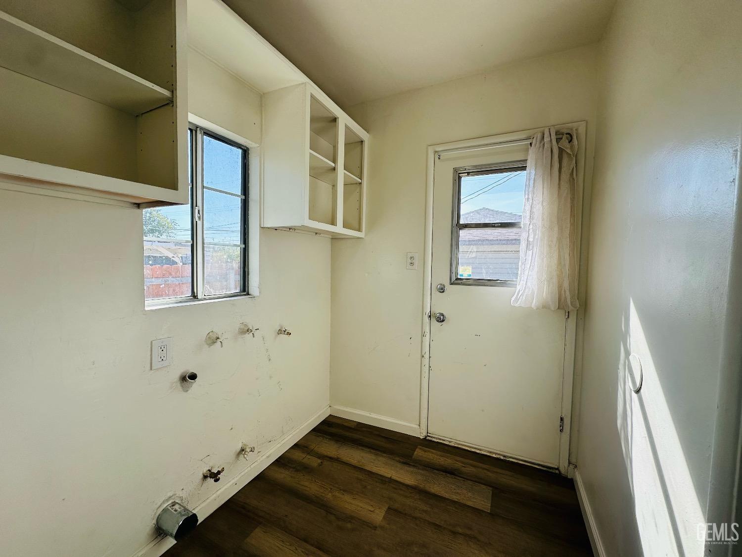 Undisclosed Address Bakersfield, CA 93304 - Photo 16 of 26 a view of front door