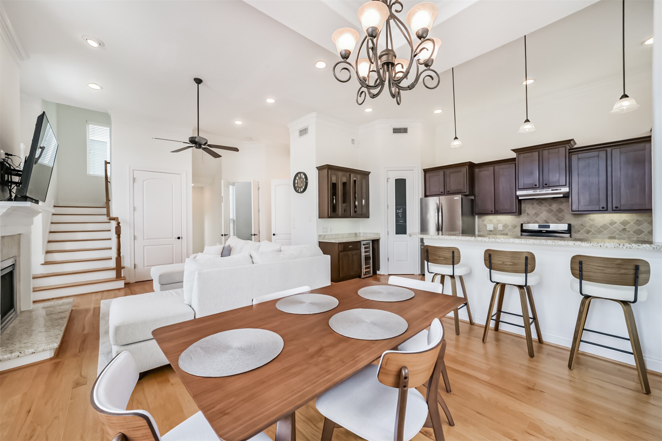 2016 Sabine Street Houston, TX 77007 - Photo 9 of 29