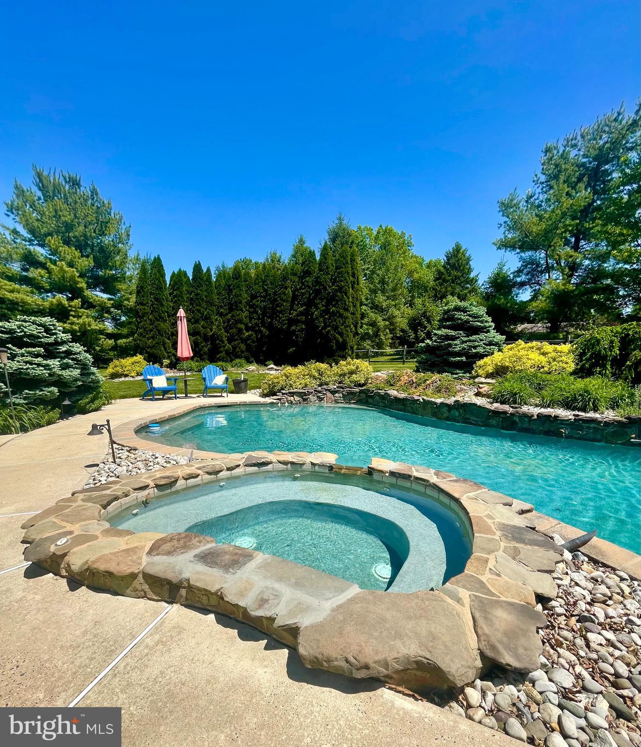5069 Ryan Road Pipersville, PA 18947 - Photo 44 of 48 Spa and Pool
